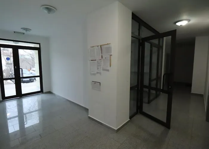 едностаен в близост до метростанция. *