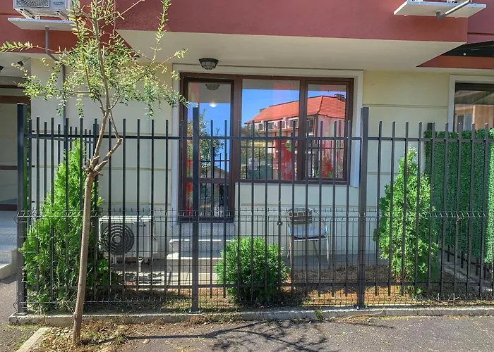 едностаен в близост до метростанция.