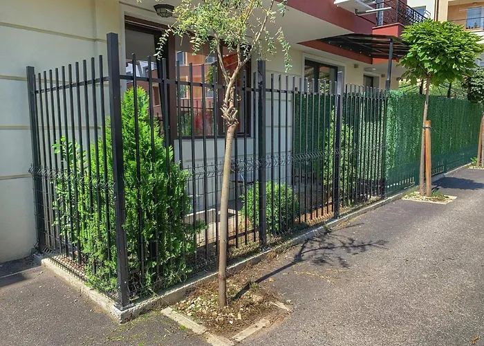 едностаен в близост до метростанция.